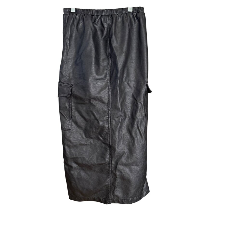 Forever 21 Black Faux Leather Maxi Skirt With Cargo Pockets & Elastic Waistband - Picture 3 of 5